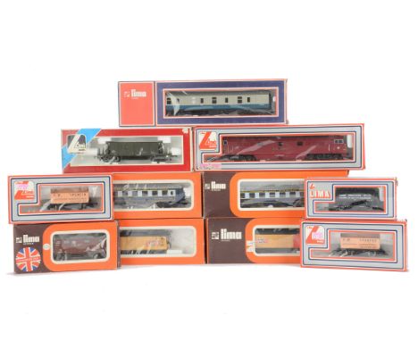 Lima 00 Gauge UK Continental and US outline Locomotives and Rolling Stock, BR maroon 'Western Gladiator', BR green Warship Cl