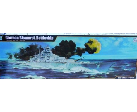 Trumpeter Military Ship Kit, 03702 German Bismarck Battleship, 1:200 scale, in original box, unchecked for completeness, E, b