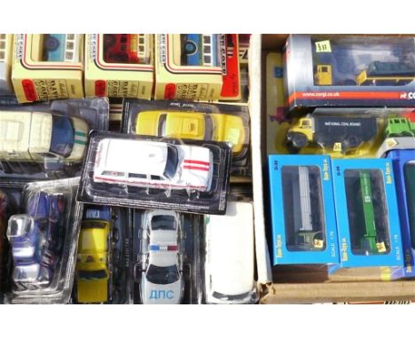 Assorted Modern Diecast, cars, buses, vans and commercial vehicles by Lledo, Base Toys, Classix and others, 1:76 and 1:43 sca