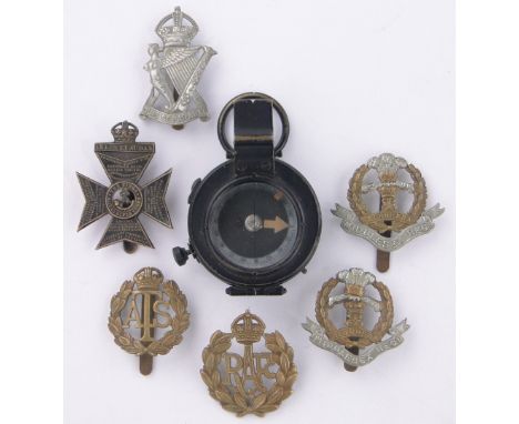 A Second War period English military compass 1940,original box, & 6 military badges