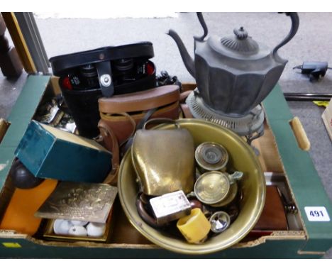 A rummage tray of vintage collectables, to include a tape measure; two pairs of binculars; cow bell; bucket weights; penknife