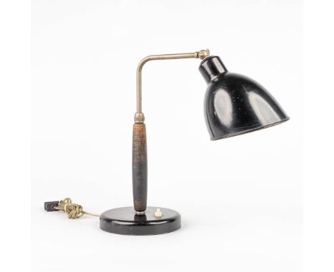 A table lamp made of wood and metal around 1930-1940. (15,5 x 33 x 33 cm)