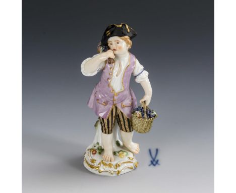 Gärtnerknabe. Meissen. Schwertermarke, Jahreszeichen 1989, 1. Wahl. Modell-Nr.: 60306 (alt: 4). Entwurf: 1750/60.            