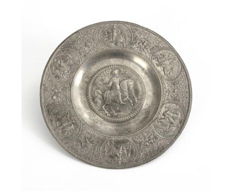 Barocker Gustav-Adolf-Teller. In Form geschnittene Reliefmarke des Gießers sowie Monogramm "SM" des Formstechers. 17./18. Jh.