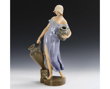 Seltene Jugendstil-Figur: Wasserträgerin. Wiener Manufaktur Friedrich Goldscheider. Reliefmarke GS 13 Sculpture, ca. 1900-20,