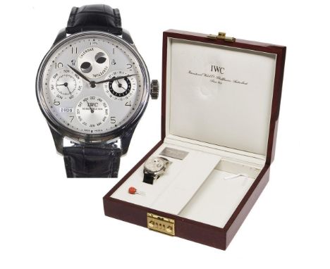  Armbanduhr: Portugieser Perpetual Calendar in Platin. IWC SCHAFFHAUSEN. Referenz-Nr. 5021, Werk-Nr. 2928650, Gehäuse-Nr. 291