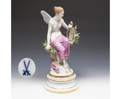 Große Figur: Psyche. Meissen. 1935-1947. Modell-Nr. N 196.             Höhe: 44,5 cm.             Modell von Rudolf Hölbe 188