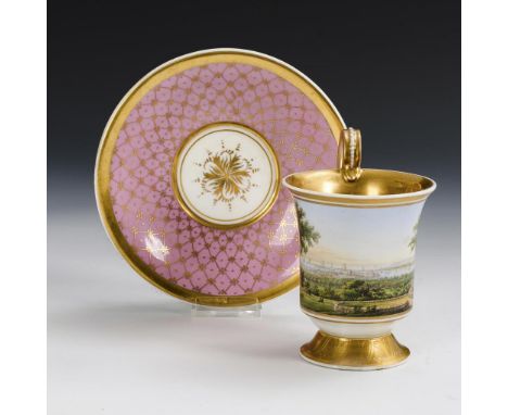 Tasse mit  Landschaftsmalerei. KPM Berlin. Zeptermarke, um 1800.             Polychrom bemalt, goldstaffiert. Tasse (H 11,5 c