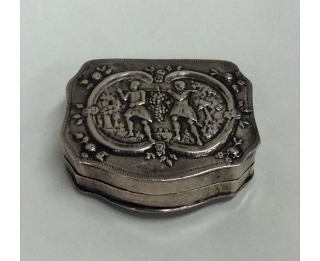 An attractive Antique silver snuff box depicting a Jewish scene with gilt interior. Approx. 48 grams. Est. £100 - £150.