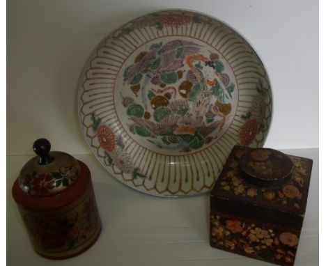 Small chinoiserie style tea caddy with painted and gilt decoration, painted circular pot and an oriental bowl