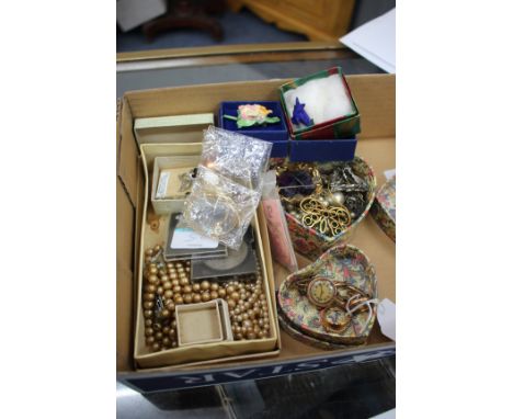 AN 18 CARAT GOLD RING, a 15 carat gold ring, a yellow metal ring and various costume jewellery
