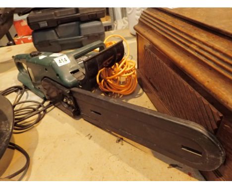 Electric chainsaw  CONDITION REPORT: Vendor has advised us that this item has only been used twice, though we cannot guarante