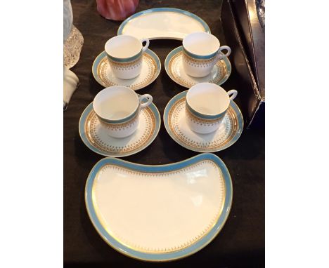 Royal Worcester tea service c1912 four cups four saucers and two kidney shape side plates ( 10 items )