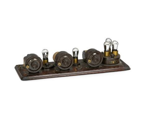 Radioempfänger Atwater Kent Modell 10, 1924Modell "Breadboard", 3 Kreise, MW, 3 verstellbare Kondensatoren Typ F, Verstärker 