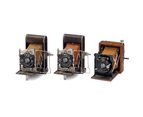 2 x Piccolette Luxus und 4,5x6cm-Tropen-Spreizen-Klappkamera1) Contessa-Nettel, Stuttgart. Piccolette Luxus Nr. 396629, für 4