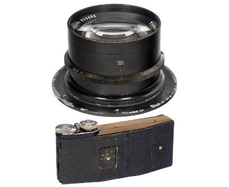 Tessar 4,5/30 cm und Rollfilmkassette1) Carl Zeiss Jena. Tessar 4,5/30 cm Nr. 304432, mit Anschraubring. (3/3) - Und: 2) Roll