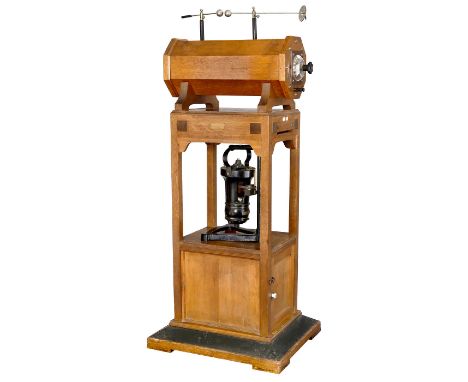 Induktionsspule mit Quecksilberunterbrecher, um 19201) Große Induktionsspule, Spulenlänge 61 cm, für Funkenstrecken bis ca. 1