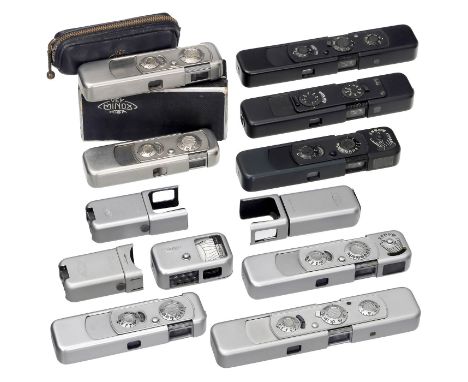 Minox-SammlungMinox, Gießen. 1) Riga Minox Nr. 07003, um 1939, "Made in Latvia", mit Original-Etui, selten. Zeitenrad unbeweg