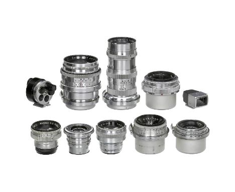 8 Objektive und 2 Sucher für ContaxCarl Zeiss, Jena. Für Contax. 1) Sonnar 2/8,5 cm Nr. 2232765, Glas unter Punktlicht sauber