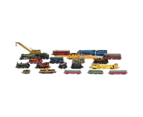 Model Railway - a collection of assorted OO gauge model railway trainset locomotives together with breakdown cranes. Locos to