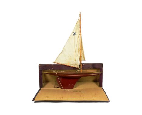 Model Boat - a vintage 1930s Kellner made wooden pond yacht / sailing boat. Wooden construction finished in red with a varnis