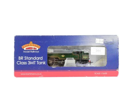 Model Railway - an original Bachmann made OO gauge model railway trainset locomotive engine No. 31-976 Standard Class 3MT Tan