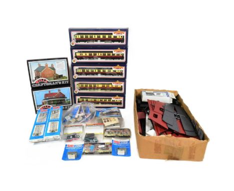 Model Railway - a collection of Bachmann ' Branch Line ' OO gauge model railway trainset locomotive rolling stock coaches and