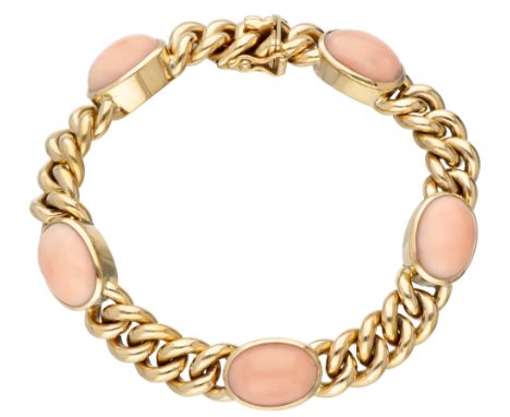 18K Yellow gold gourmet link bracelet with pink opal. Set with five cabochon cut pink opals of approx. 3.60 ct. each (approx.