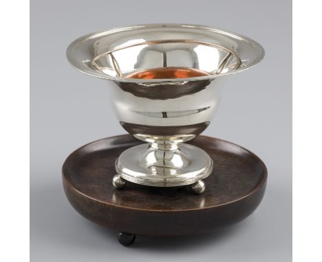 Brazier, Hermanus van Delden, Zwolle 1826, silver. Empire round model on a wooden base and with a copper inner container. The