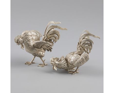 Ruff casters (2) silver. Beautiful set of casters designed as a pair of ruffs. Full of details and equipped with removable pi