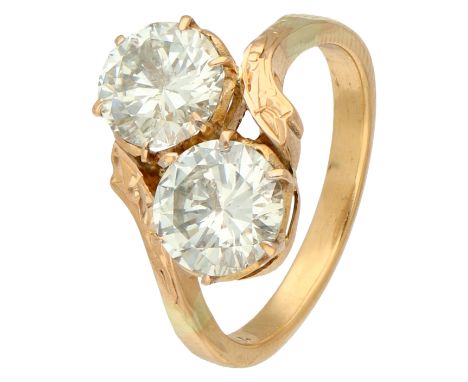 20K Rose gold Toi &amp; Moi ring set with approx. 2.52 ct. diamond. Two brilliant cut diamonds of a total of approx. 2.52 ct.