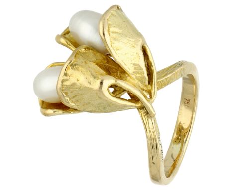 18K yellow gold design ring with cultivated drop-shaped pearls. Two flowers set with two cultivated pearls (approx. 4 x 0.70 