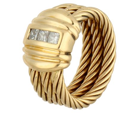 18K Yellow gold cable ring set with approx. 0.24 ct. princess cut diamond. Three twisted bands joined together and set with t