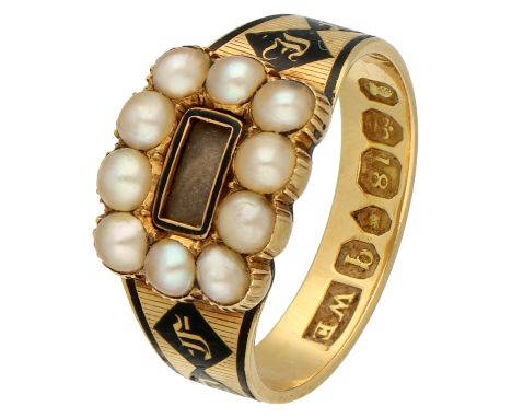 Antique English 18K yellow gold mourning ring from 1831 set with pearls, black enamel and a hairpiece. In the middle a hairpi