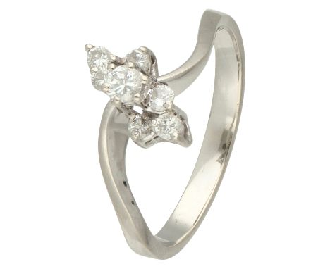 18K White gold ring set with diamond. Set with seven brilliant cut diamonds of approx. 0.22 ct. in total (VS-SI / I-J). In go