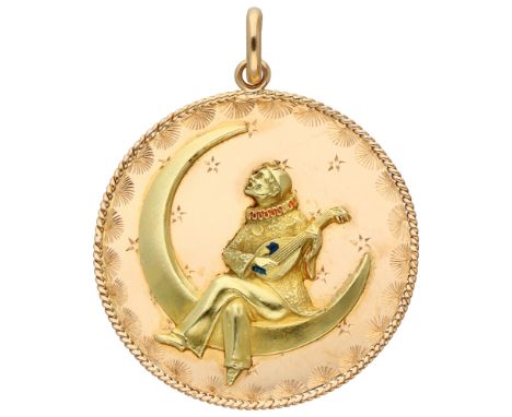 Italian 18K yellow gold pendant with Pierrot. Depicting Pierrot, playing the lute and sitting on a crescent moon, portrayed a