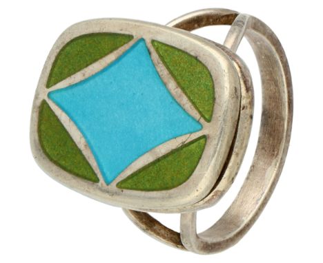 Georg Jensen sterling silver no. 601 green with blue enamel ring designed by Naja Salto. In good condition, light signs of us