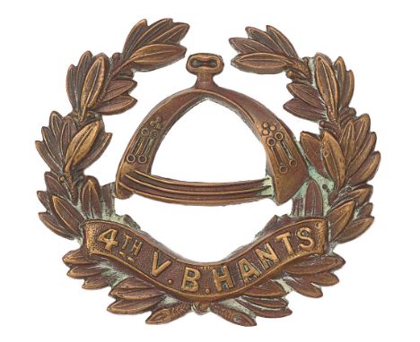 4th (Bournemouth) VB Hampshire Regiment Edwardian cap badge c. 1902-08.   Good scarce die-stamped bronze New Forest dog gauge