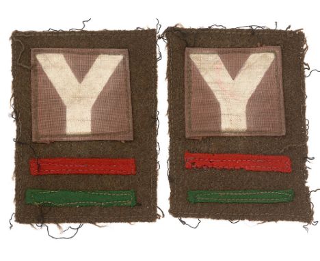 5th Division WW2 pair of cloth combination formation signs.  Good scarce BD rectangles sewn with printed 5th Division formati