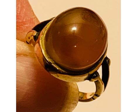 18ct GOLD RING SET WITH LARGE CABACHON AGATE, SIZE P, WEIGHT APPROX 5.75g; 9ct GOLD RING SET WITH CITRINE APPROX 0.05ct, SIZE