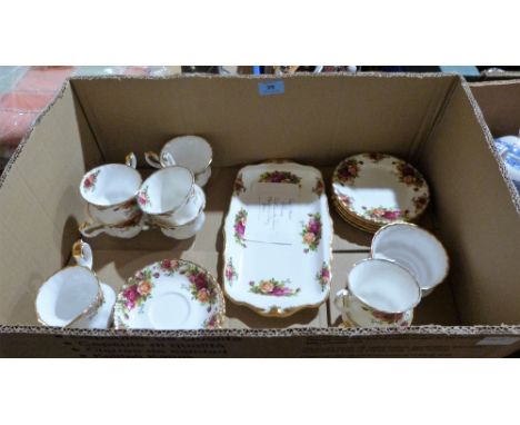 A Royal Albert Old Country Roses part tea service of 21 pieces