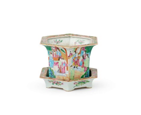  [PRIVATE SCOTTISH COLLECTION, RENFREWSHIRE] CANTON FAMILLE ROSE HEXAGONAL JARDINIÈRE WITH STAND QING DYNASTY, 19TH CENTURY 清