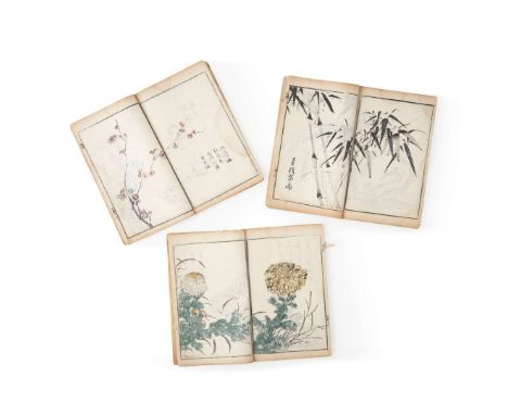  SET OF THREE VOLUMES OF "MANUAL OF THE MUSTARD SEED GARDEN" QING DYNASTY, JIAQING PERIOD, DATED TO 1810AD 清嘉慶 嘉慶庚申清和月芥子園李氏鐫藏