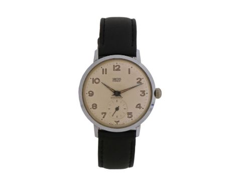 Smiths Everest Shockproof gentleman's wristwatch, the signed cream dial with Arabic numerals, outer minutes track and subsidi