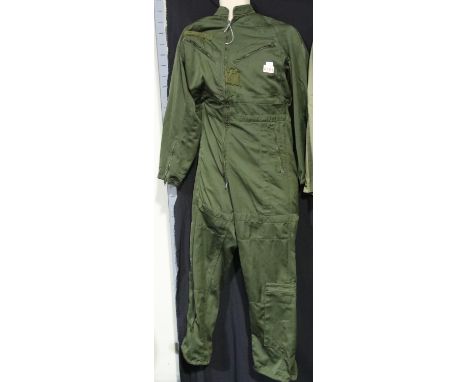 French WWII type USAAF electric heated flying suit. P&amp;P Group 3 (£25+VAT for the first lot and £5+VAT for subsequent lots