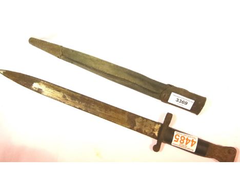 British Victorian bayonet with metal and leather scabbard, marked VR EFD 98, blade L: 27 cm. P&amp;P Group 3 (£25+VAT for the