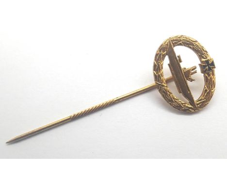 German WWII type gold plated Kriegsmarine stick pin, marked Fleck of Hamburg to verso, L: 5.5 cm. P&amp;P Group 1 (£14+VAT fo