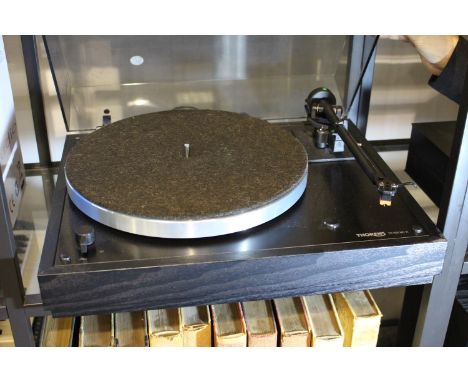 Thorens TD166 MKVI turntable. P&P Group 3 (£25+VAT for the first lot and £5+VAT for subsequent lots)Condition Report: All ele