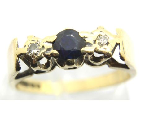 9ct gold, sapphire and diamond ring, size K, 2.3g. P&amp;P Group 1 (£14+VAT for the first lot and £1+VAT for subsequent lots)