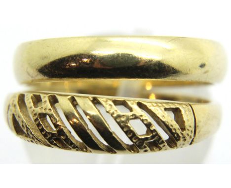 Two 9ct gold bands, size Q. 5.1g. P&amp;P Group 1 (£14+VAT for the first lot and £1+VAT for subsequent lots) 